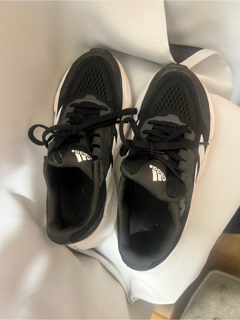Adidas Adistar Running Shoe Women’s Black White Cushioned Road Running Sneakers - Picture 4 of 8